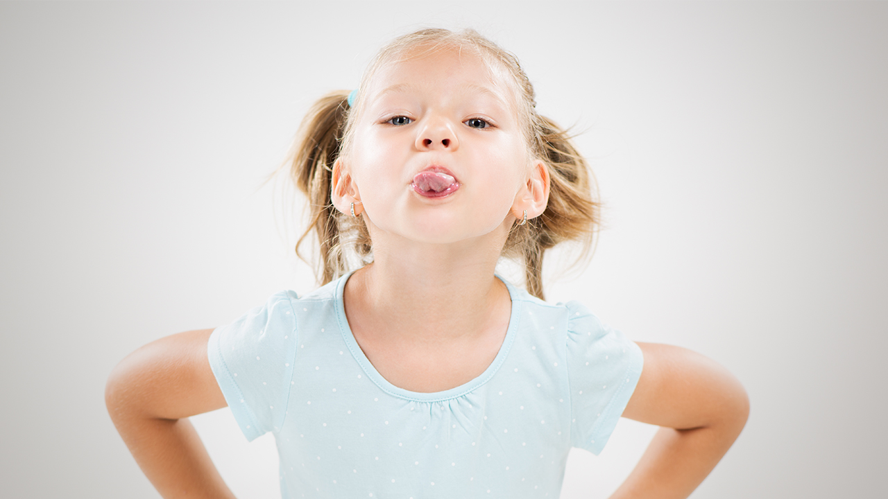 孩子发烧会影响眼睛的发育吗？孩子发烧的护理措施有哪些？