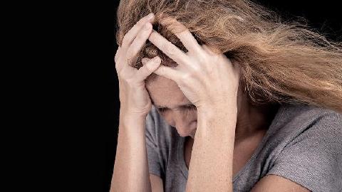 更年期女人夜里睡觉出汗是什么病