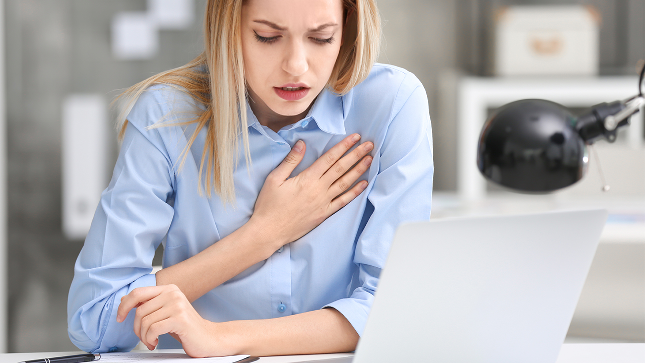 肥胖会增加乳房胀痛？月经前乳房胀痛如何缓解
