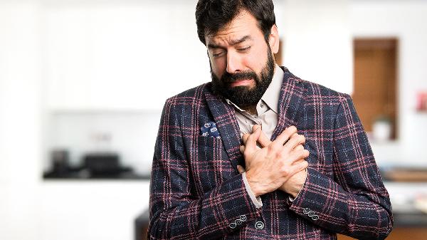 男子低烧3个月确诊感染性心内膜炎
