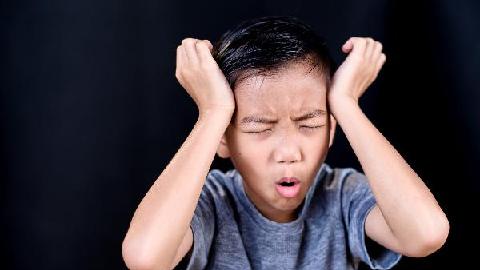 小孩早上喝牛奶好还是晚上喝牛奶好?