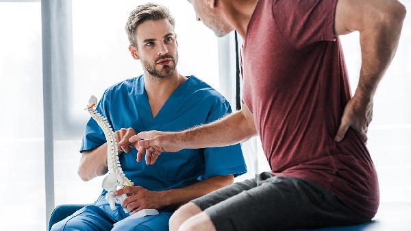 腰间盘突出要怎么治 合理治疗腰间盘突出